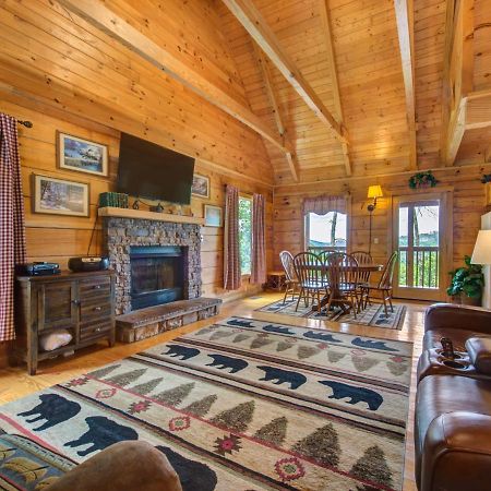 Bear Tracks, 2 Bedrooms, Hot Tub, Fireplace, Wifi, Jetted Tub, Sleeps 6 개틀린버그 외부 사진