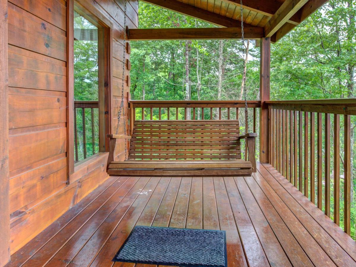 Bear Tracks, 2 Bedrooms, Hot Tub, Fireplace, Wifi, Jetted Tub, Sleeps 6 개틀린버그 외부 사진