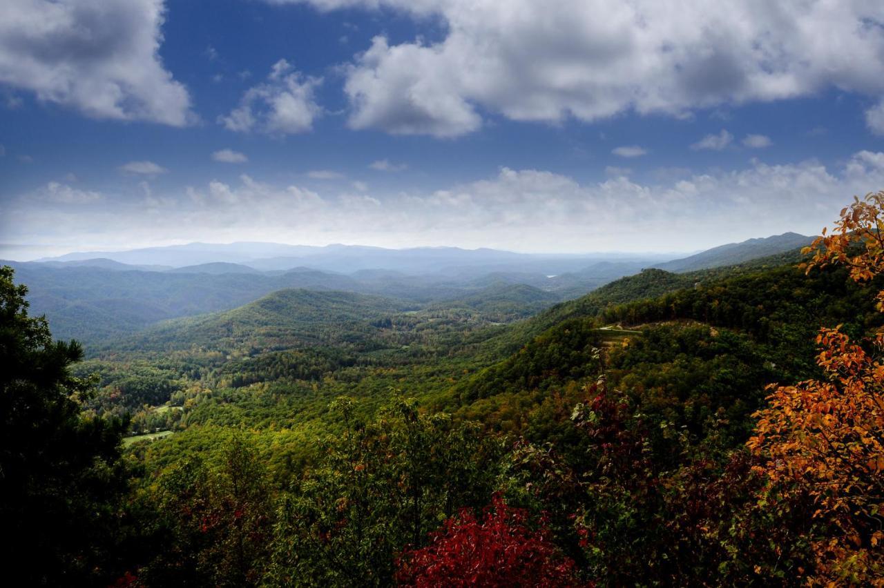 Bear Tracks, 2 Bedrooms, Hot Tub, Fireplace, Wifi, Jetted Tub, Sleeps 6 개틀린버그 외부 사진